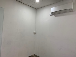 Hougang Avenue 5 (D19), Retail #247899911